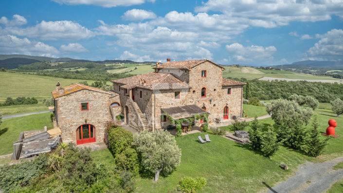 Image No.11-10 Bed Country House for sale