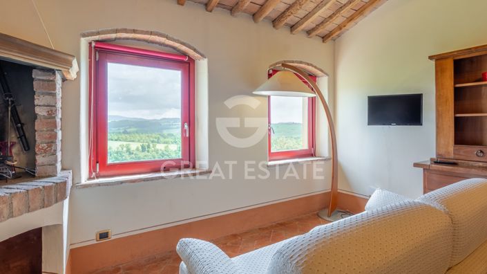 Image No.43-10 Bed Country House for sale