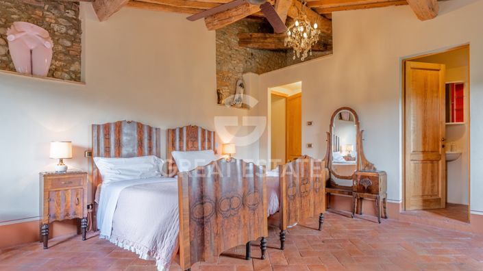 Image No.52-10 Bed Country House for sale