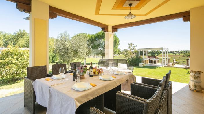 Image No.13-5 Bed Country House for sale