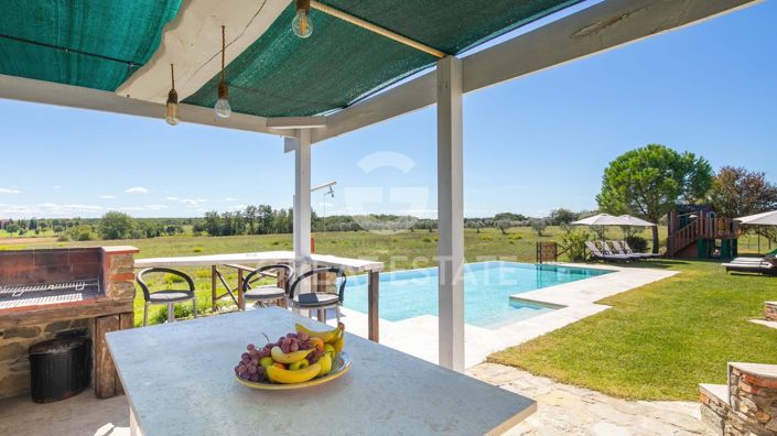 Image No.17-5 Bed Country House for sale