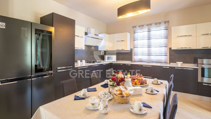 Image No.22-5 Bed Country House for sale