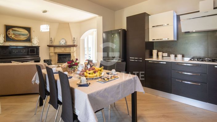 Image No.23-5 Bed Country House for sale
