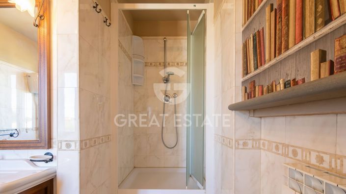 Image No.36-5 Bed Country House for sale