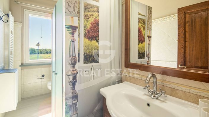 Image No.38-5 Bed Country House for sale
