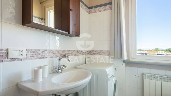 Image No.39-5 Bed Country House for sale
