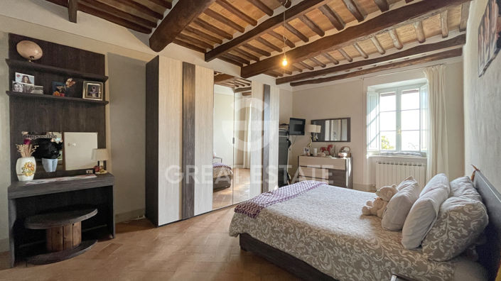Image No.20-5 Bed Country House for sale