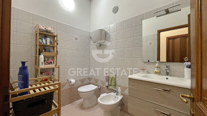 Image No.24-5 Bed Country House for sale