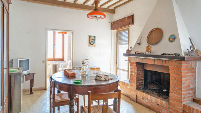 Image No.26-5 Bed Country House for sale