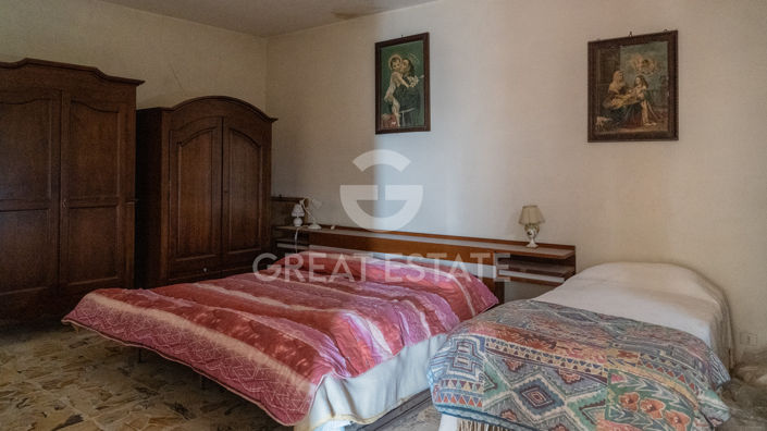 Image No.37-5 Bed Country House for sale