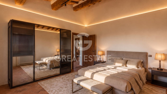 Image No.12-4 Bed Country House for sale