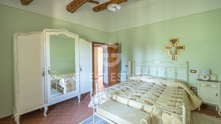 Image No.18-4 Bed Country House for sale