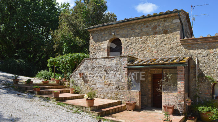 Image No.8-2 Bed Country House for sale