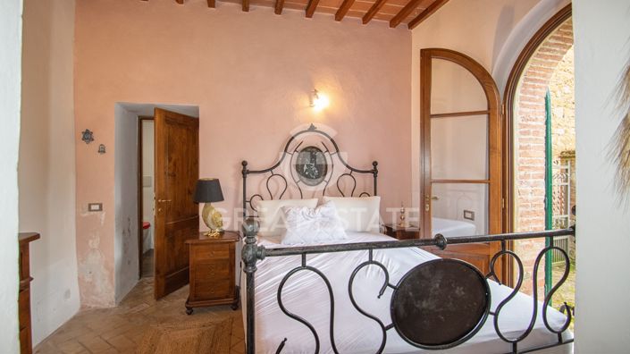 Image No.13-1 Bed Country House for sale