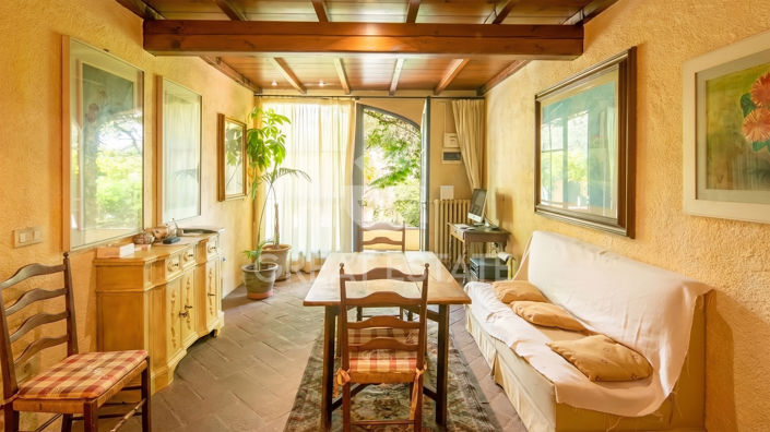 Image No.21-10 Bed Country House for sale
