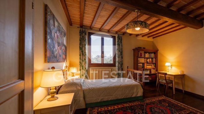Image No.24-10 Bed Country House for sale