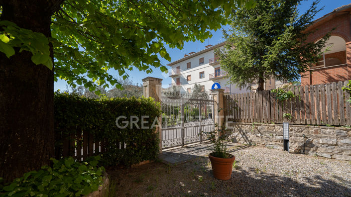 Image No.13-5 Bed Country House for sale