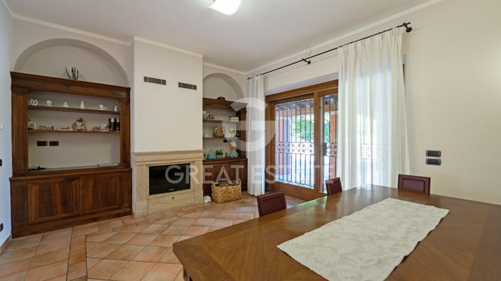 Image No.16-5 Bed Country House for sale