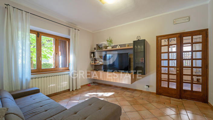 Image No.19-5 Bed Country House for sale