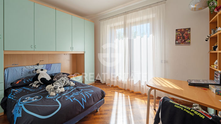 Image No.31-5 Bed Country House for sale