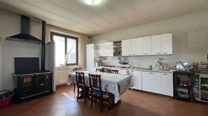 Image No.19-3 Bed Country House for sale