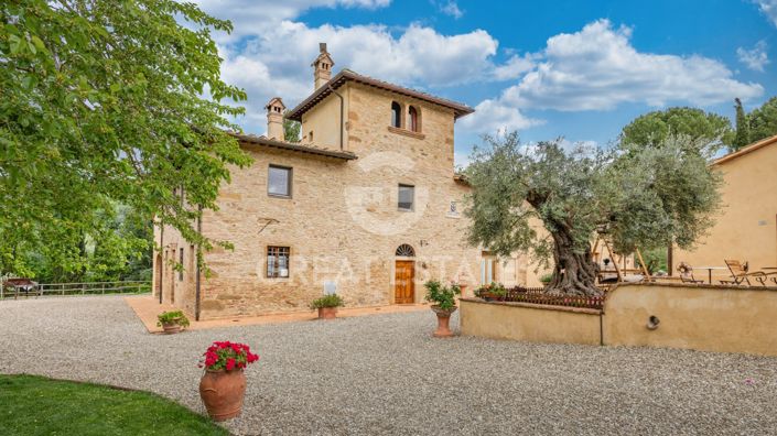 Image No.17-15 Bed Country House for sale