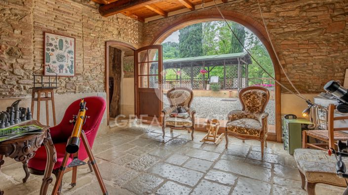 Image No.3-15 Bed Country House for sale
