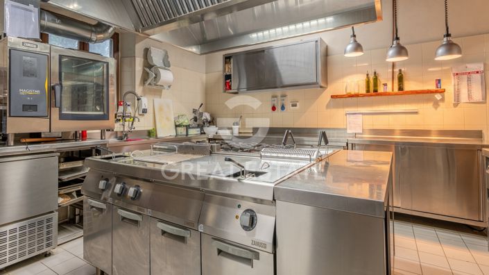 Image No.25-15 Bed Country House for sale