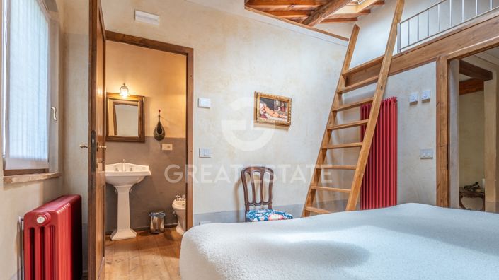 Image No.29-15 Bed Country House for sale
