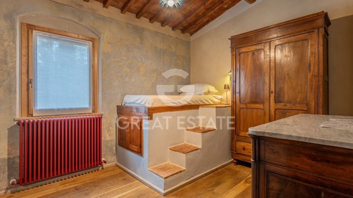 Image No.32-15 Bed Country House for sale