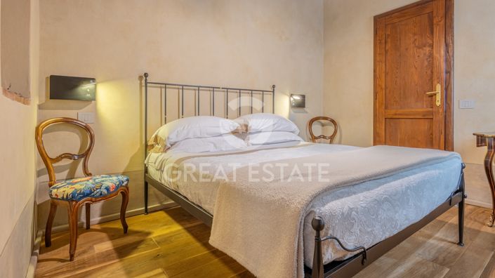 Image No.35-15 Bed Country House for sale