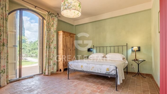 Image No.39-15 Bed Country House for sale