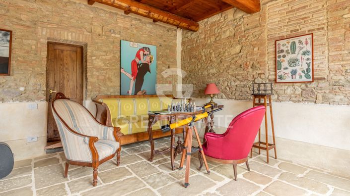 Image No.7-15 Bed Country House for sale