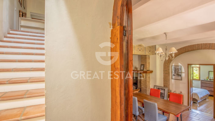 Image No.20-6 Bed Country House for sale
