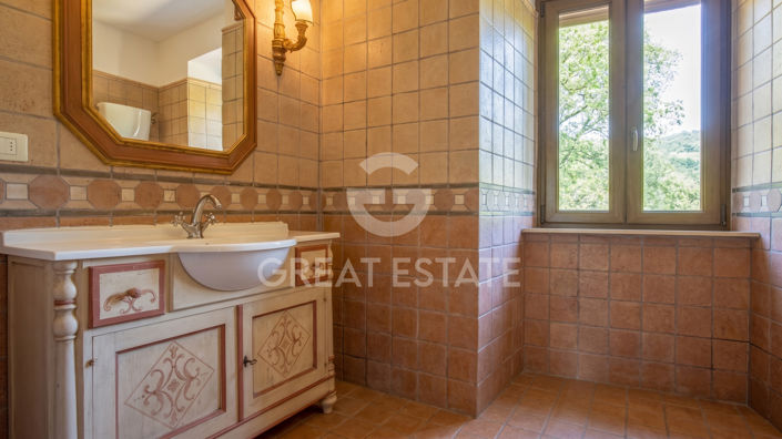 Image No.28-6 Bed Country House for sale