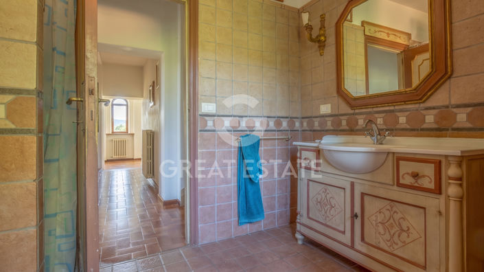 Image No.29-6 Bed Country House for sale