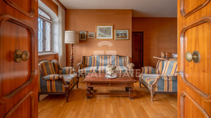 Image No.33-7 Bed Country House for sale