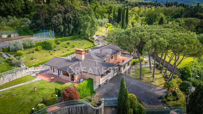 Image No.4-7 Bed Country House for sale