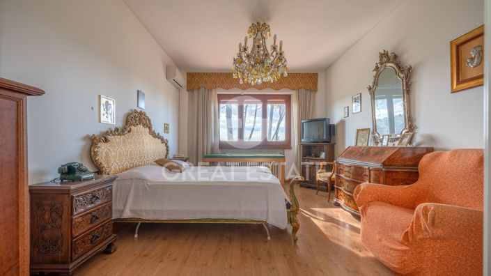 Image No.47-7 Bed Country House for sale