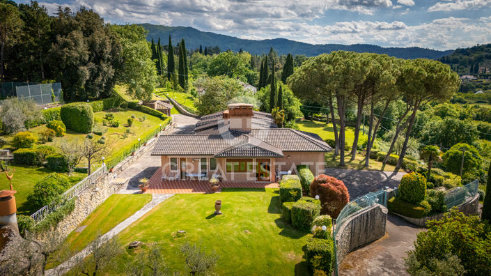 Image No.7-7 Bed Country House for sale