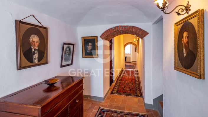 Image No.17-7 Bed Country House for sale