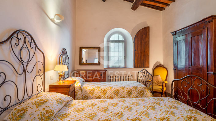 Image No.28-7 Bed Country House for sale
