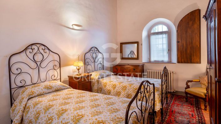 Image No.29-7 Bed Country House for sale