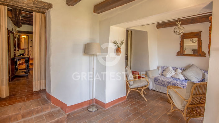 Image No.18-4 Bed Country House for sale