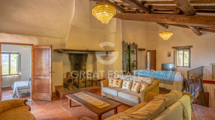 Image No.19-4 Bed Country House for sale