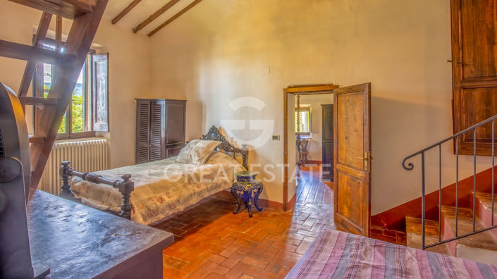 Image No.28-4 Bed Country House for sale