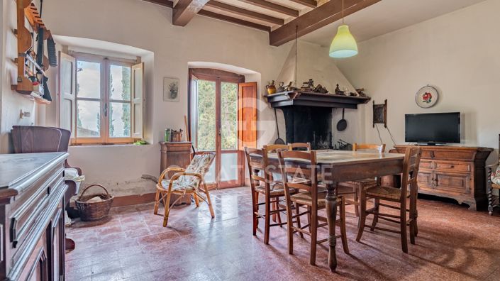 Image No.21-13 Bed Country House for sale