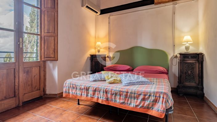 Image No.42-13 Bed Country House for sale