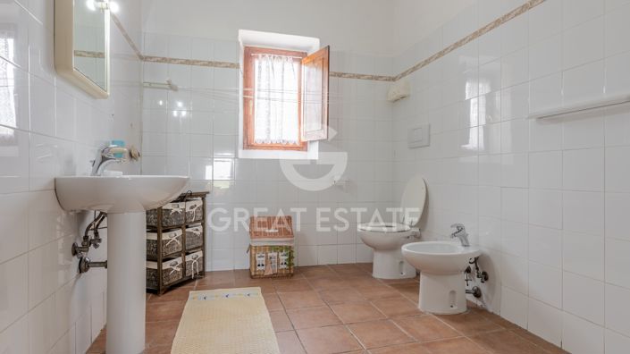 Image No.45-13 Bed Country House for sale