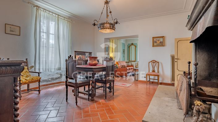 Image No.6-13 Bed Country House for sale
